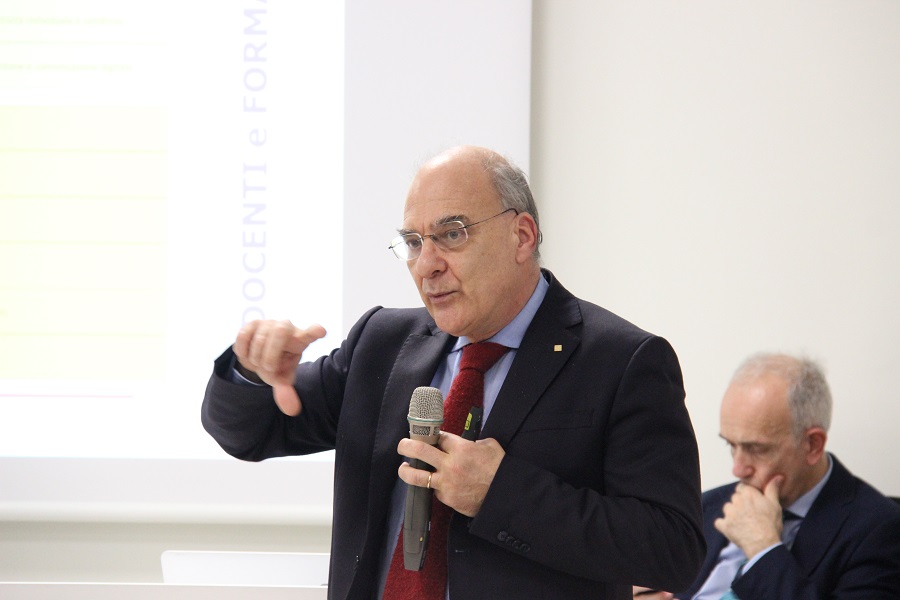 Giovanni Adorni durante la presentazione dei corsi di formazione A.Te.N.A.