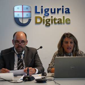 photo_5787292625919917422_y_original